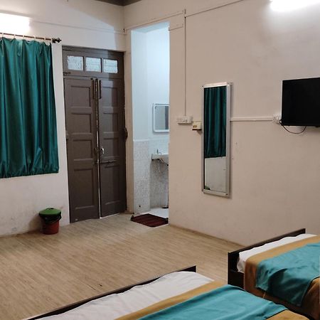 6 Cr Hotel Natraj Railway Station Aurangabad  Exterior photo